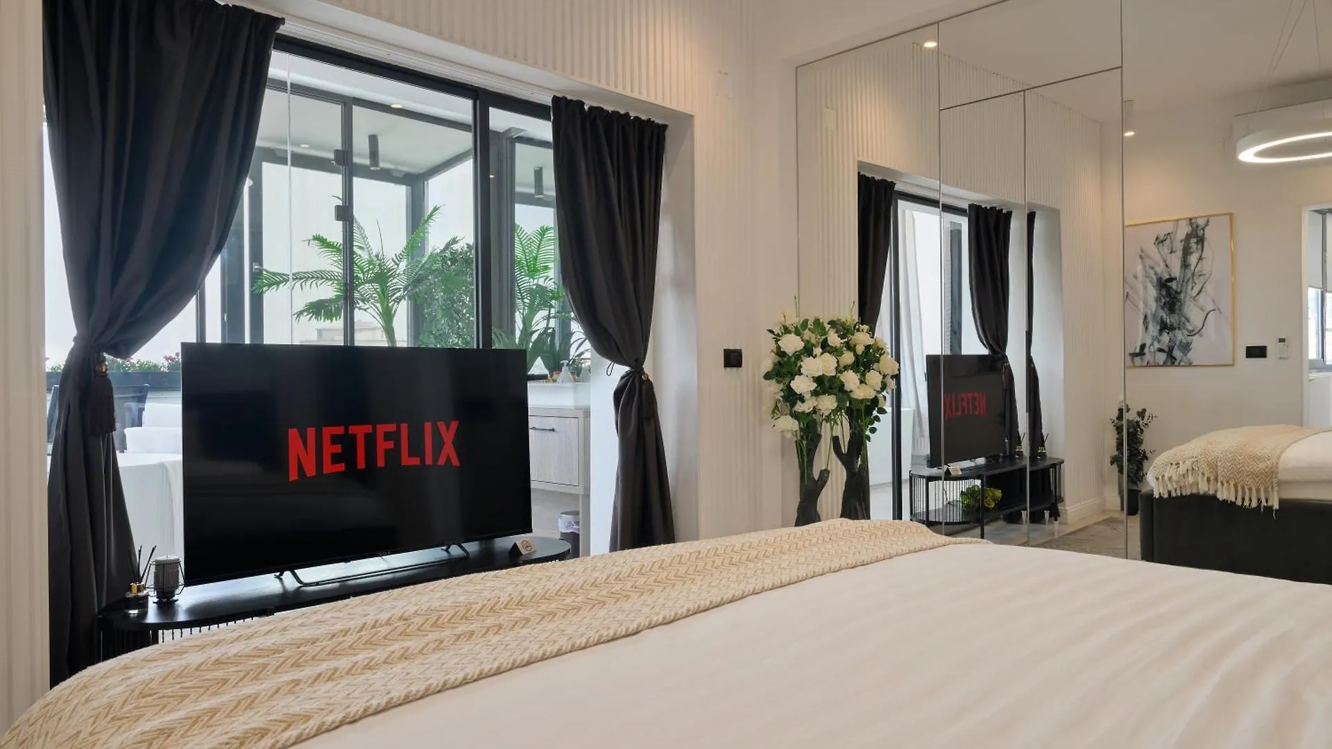 City View - Luxury Apartment A - Old City - Victoriei Bucharest Romania